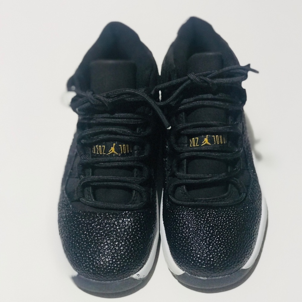 JORDAN   RETRO 11  PREM HEIR